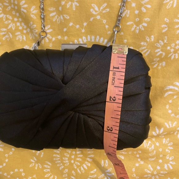 Black formal clutch - Picture 7 of 8